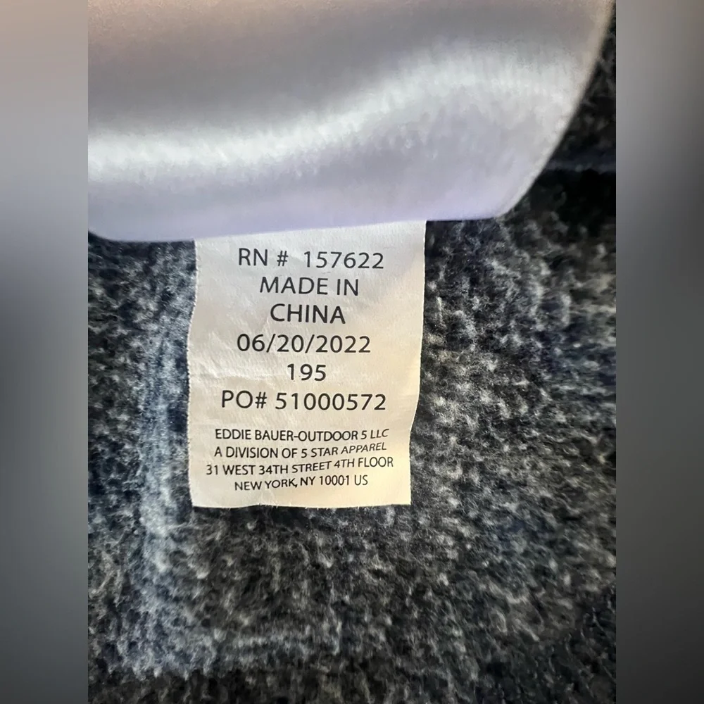 Eddie Bauer Women’s Gray Soft full zipper sweater jacket w/ pockets Small - Picture 9 of 11